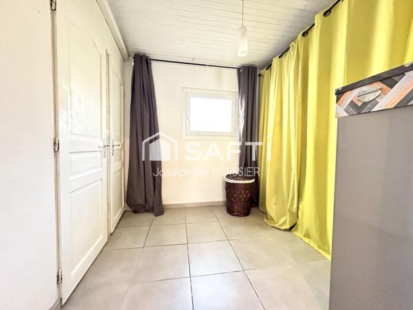 A VISITER SUR AVIGNON  (84)  - MAGNIFIQUE MAISON DE VILLE DE 76 M²  ENV.