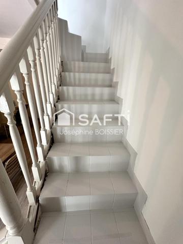 A VISITER SUR AVIGNON  (84)  - MAGNIFIQUE MAISON DE VILLE DE 76 M²  ENV.