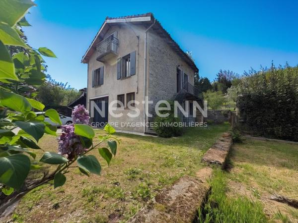 A VENDRE MAISON MONTFERRIER TROIS CHAMBRES / JARDIN / GARAGES
