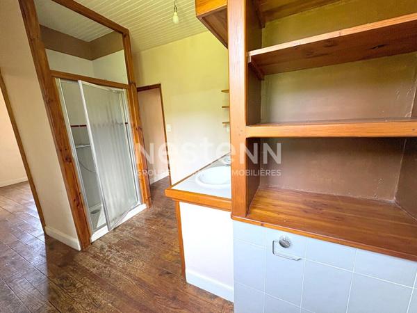 A VENDRE MAISON MONTFERRIER TROIS CHAMBRES / JARDIN / GARAGES