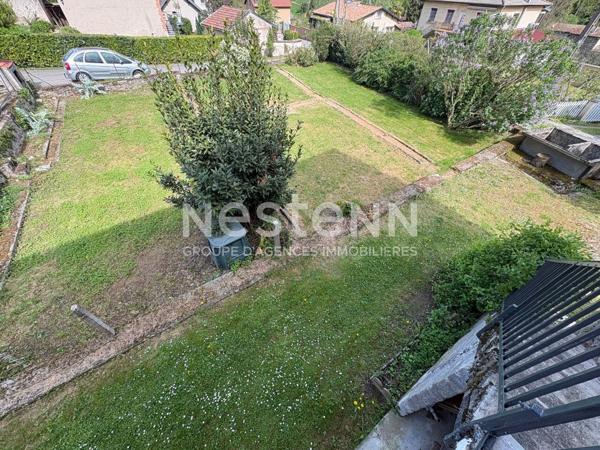 A VENDRE MAISON MONTFERRIER TROIS CHAMBRES / JARDIN / GARAGES