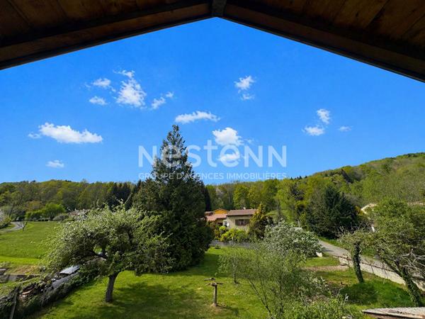 A VENDRE MAISON MONTFERRIER TROIS CHAMBRES / JARDIN / GARAGES
