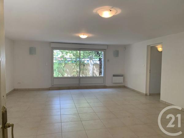 Maison à vendre  8 pièces - 217,41 m 2   CLERMONT L HERAULT  - 34