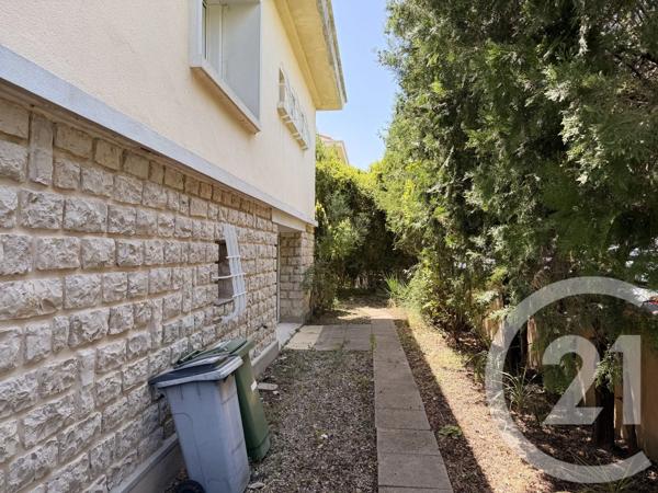 Maison à vendre  8 pièces - 217,41 m 2   CLERMONT L HERAULT  - 34