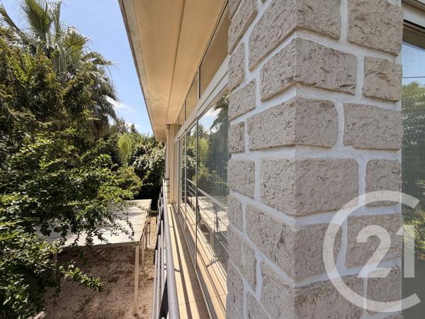 Maison à vendre  8 pièces - 217,41 m 2   CLERMONT L HERAULT  - 34