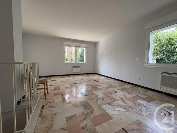 Maison à vendre  8 pièces - 217,41 m 2   CLERMONT L HERAULT  - 34