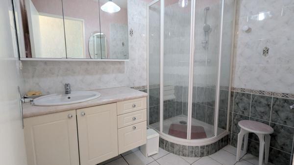 ACHAT-VENTE LAVAL Appartement T4 Rive Gauche