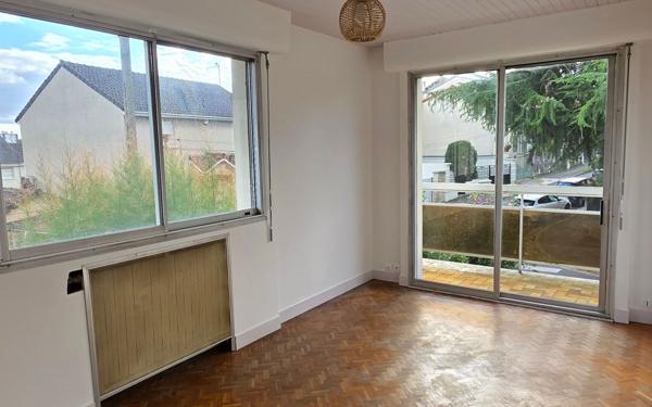 Maison à louer    5 pièces •  Montreuil