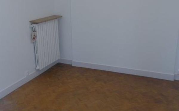 Maison à louer    5 pièces •  Montreuil