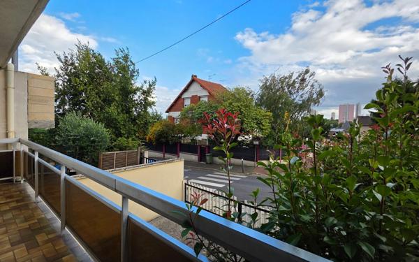 Maison à louer    5 pièces •  Montreuil