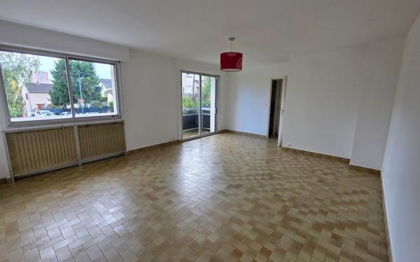 Maison à louer    5 pièces •  Montreuil