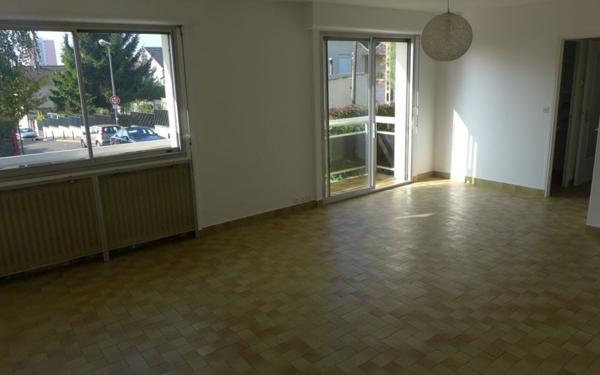 Maison à louer    5 pièces •  Montreuil