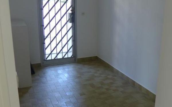 Maison à louer    5 pièces •  Montreuil