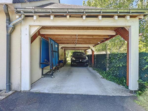 Rares maisons offrant praticité et calme.