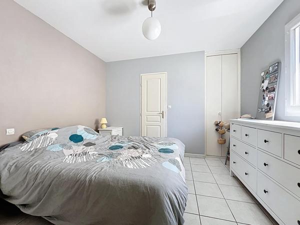 Rares maisons offrant praticité et calme.