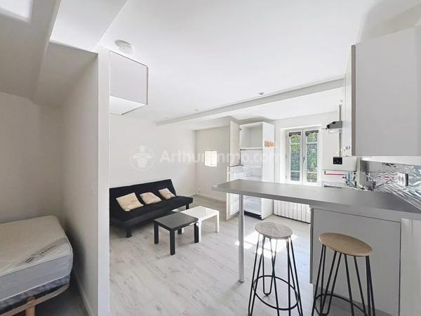 Location                                                      Appartement
                        
                     2 pièces                      27 m2                     à Clermont-Ferrand