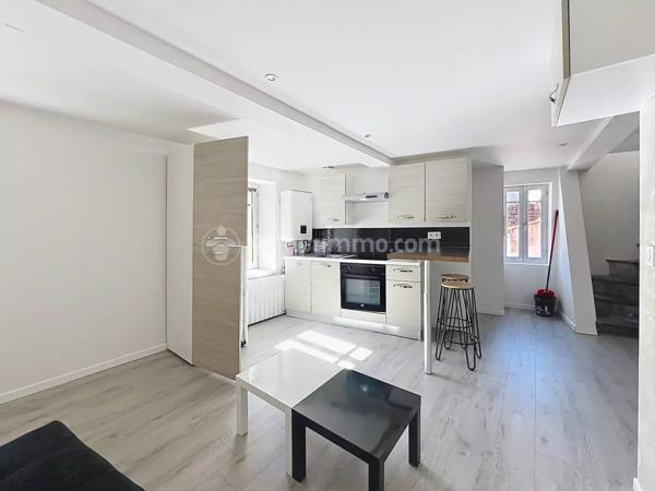 Location                                                      Appartement
                        
                     2 pièces                      27 m2                     à Clermont-Ferrand