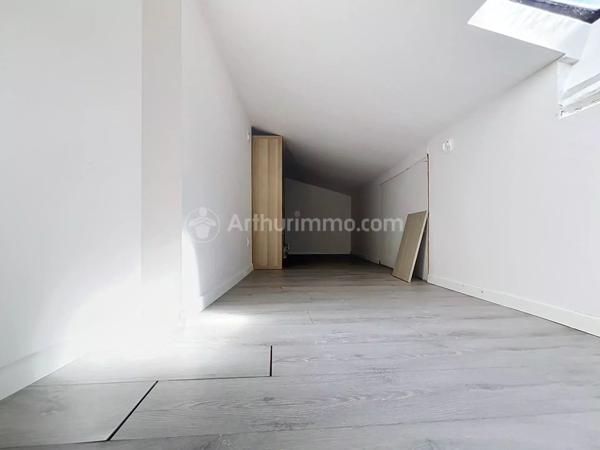 Location                                                      Appartement
                        
                     2 pièces                      27 m2                     à Clermont-Ferrand