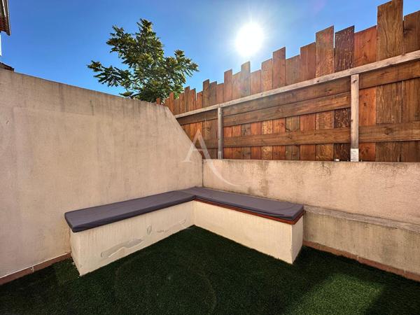 APPARTEMENT TYPE 2 DE 36.60 m2 TERRASSE RIANS