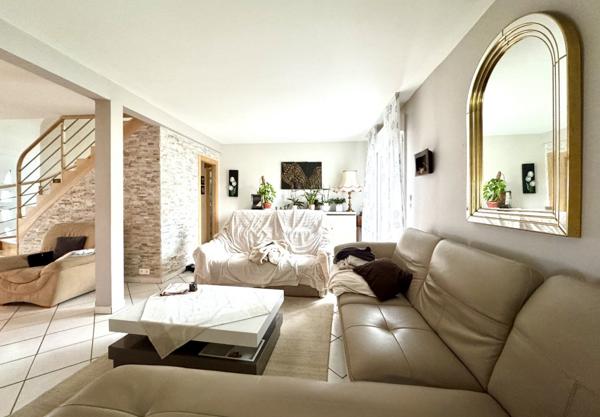 Maison rénovée 5 pièces – 4 chambres – 128 m² – Terrain 600 m²