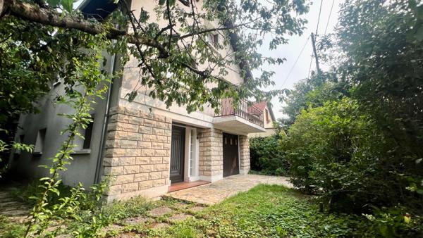 MAISON 4 CHAMBRES FAMILIALE AVEC JARDIN À VIRY-CHÂTILLON SUR QUARTIER PORT AVIATION