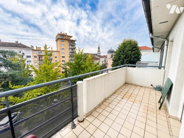Villa Eugénie – Appartement dernier étage avec deux balcons et garage