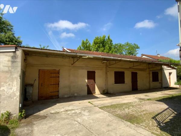 Immeuble 2 appartements + 1 maison