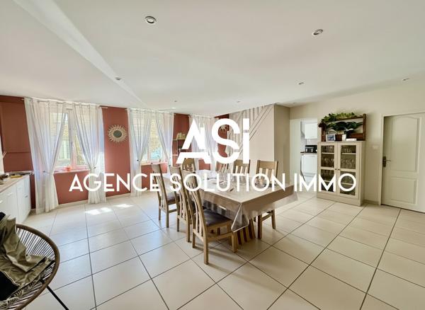 Charmante maison de ville 5 pièce(s) 125m² - Avec jardin à Commer