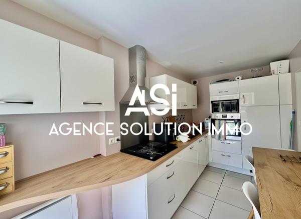 Charmante maison de ville 5 pièce(s) 125m² - Avec jardin à Commer