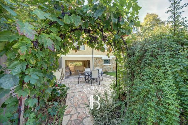 Viroflay, Maison 5 Chambres -  191 m² à vendre