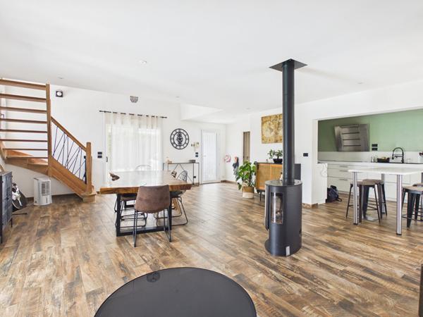 Maison familiale de 140m2 sur 1100 m2 de terrain