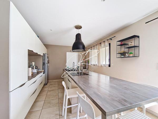 Villa T5 4 chambres 149 m², 4 faces, garage