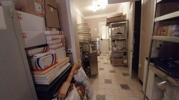 Local mixte (Pro/Hab) à vendre à Isbergues dans le Pas-de-Calais (62330), ref : D2412