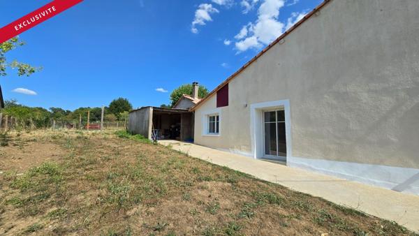 Maison de ville avec  jardin à Civray proche commerces