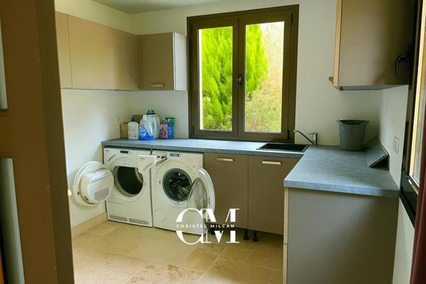 Maison Montpon Menesterol 7 pièces 339 m2 sur une parcelle de 6400 m² piscine