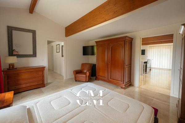 Maison Montpon Menesterol 7 pièces 339 m2 sur une parcelle de 6400 m² piscine