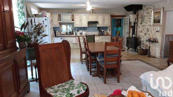 Maison à vendre 9 pièces 196 m² Morannes sur Sarthe-Daumeray