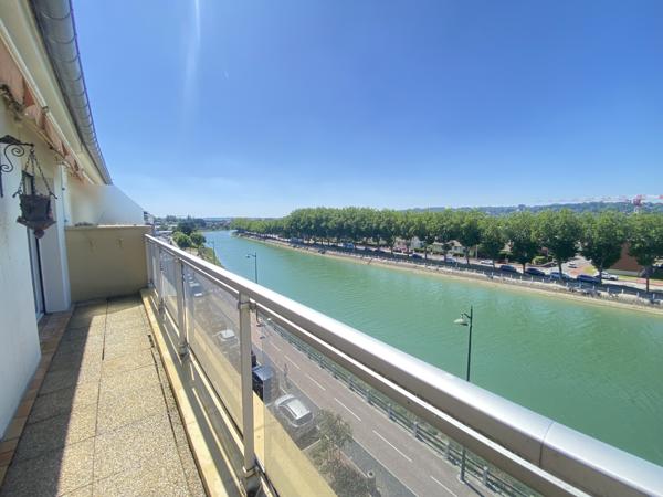 Appartement
         4 pièces
        - 116 m² 535 000 €*