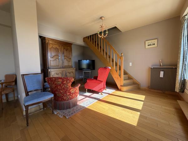 Appartement
         4 pièces
        - 116 m² 535 000 €*