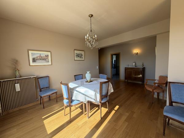 Appartement
         4 pièces
        - 116 m² 535 000 €*