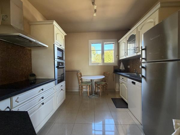 Appartement
         4 pièces
        - 116 m² 535 000 €*