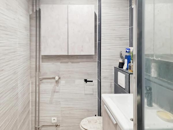 À Mulhouse (68200) F2, pour investisseur, appartement loué dans résidence sécurisée, 43 m2 au 4e étage avec ascenseur proche commodités
