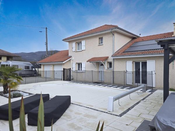 Maison 4 chambres, garage, piscine, jardin