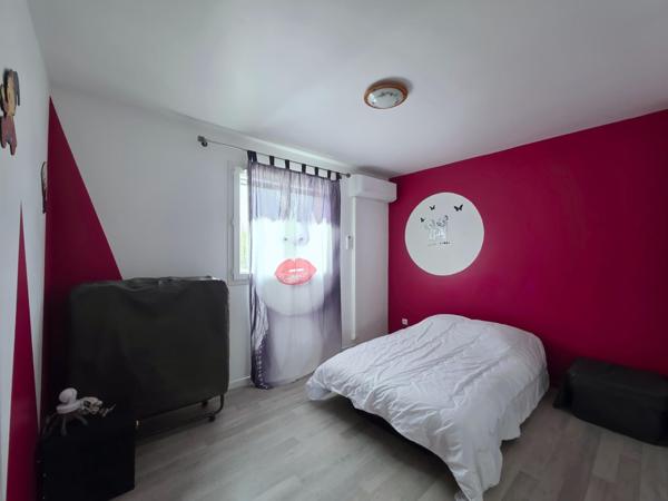 Maison 4 chambres, garage, piscine, jardin