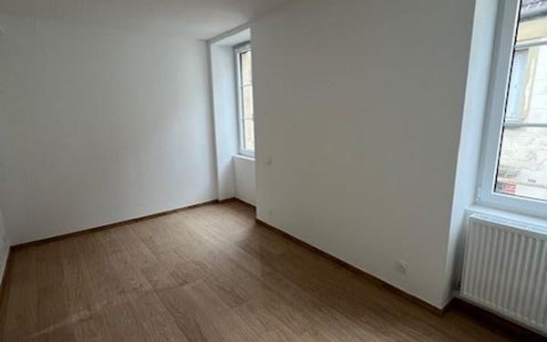 Maison à louer    5 pièces •  Écouché