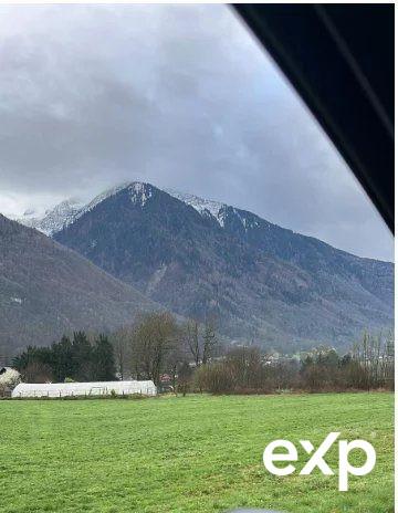 Terrain constructible de 752m²