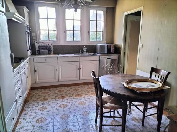 Maison 7 pièce(s) 4 chambre(s) 195 m²