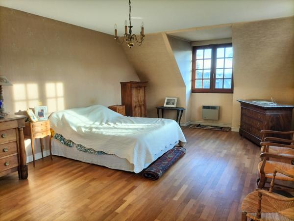 Maison 7 pièce(s) 4 chambre(s) 195 m²