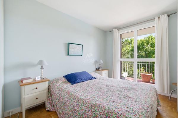 Appartement Saint Germain En Laye 4 pièces 88.03 m2 520 000 € **  - Référence  18500