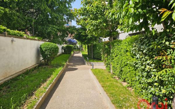 Appartement à vendre    2 pièces • 45,03 m2 Aubervilliers